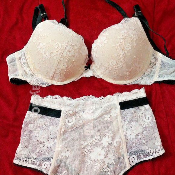 Victoria's Secret Lace Push up Bra Set highwaist